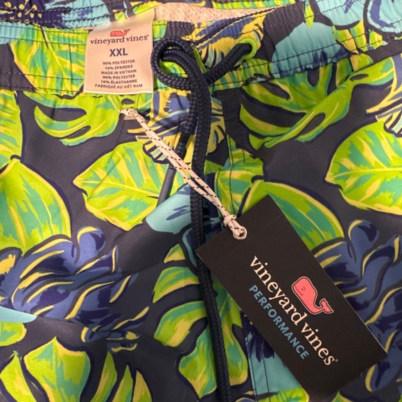 Vineyard Vines Men’s Bathing Suit NWT XXL - Picture 2 of 2